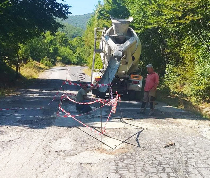 Εργασίες αποκατάστασης οδικού δικτύου