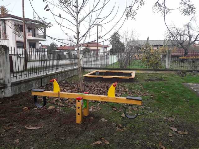 Καινούργιες πιστοποιημένες παιδικές χαρές