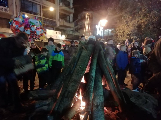 Παραδοσιακά έθιμα και δρώμενα αναβιώνουν στις γιορτές στις Κοινότητες του Δήμου Νάουσας